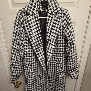 Black and White Houndstooth Coat